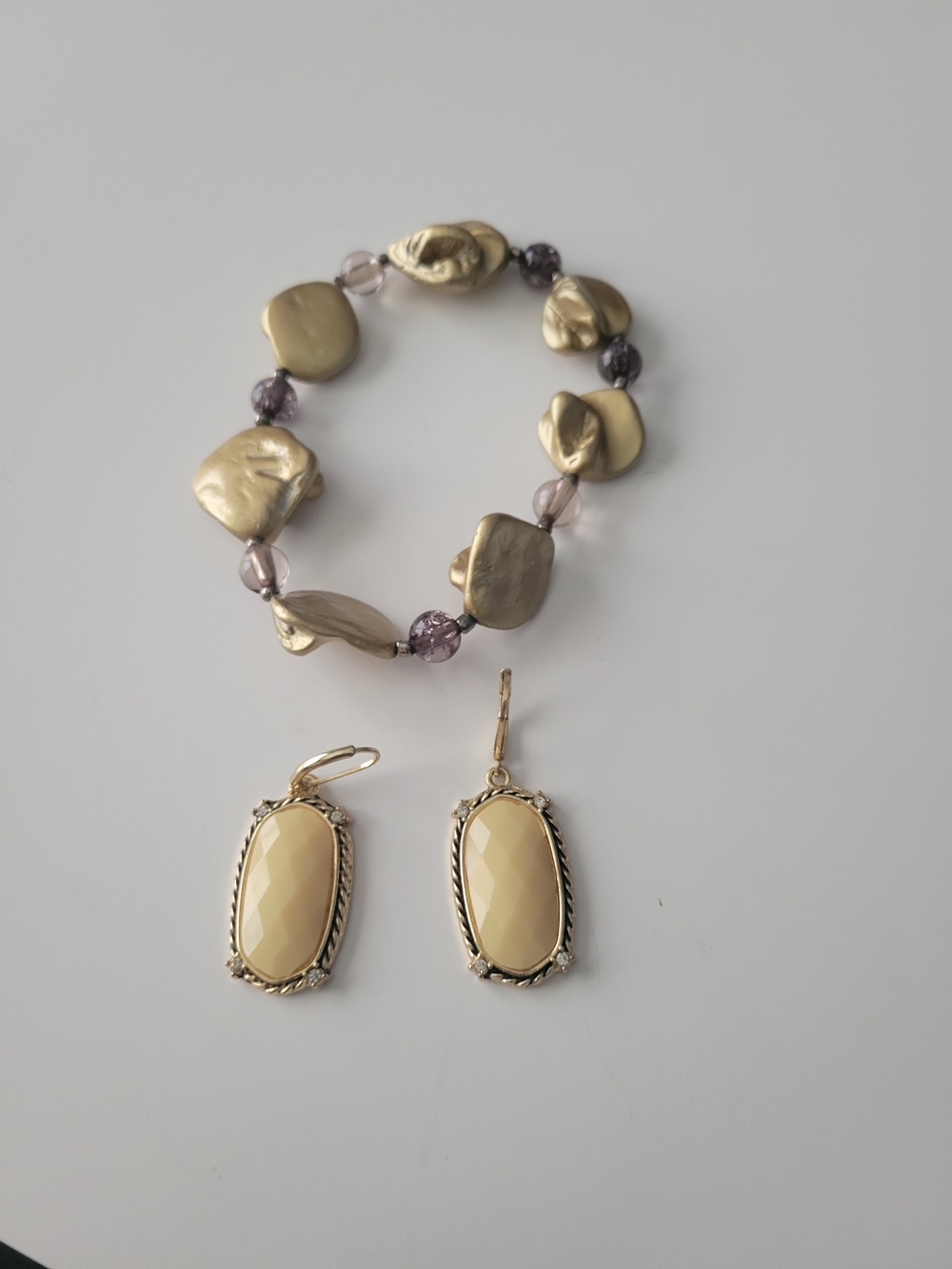 Gold-Tone Pearl Bracelet and Cream Faceted Drop Earrings Set